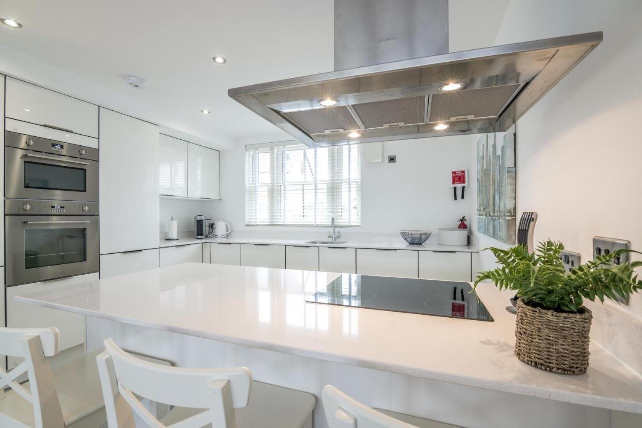 Milford Street - 5 Bedroom Luxurious Holiday Home - Saundersfoot Kültér fotó