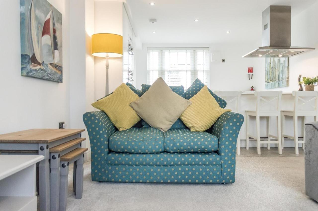 Milford Street - 5 Bedroom Luxurious Holiday Home - Saundersfoot Kültér fotó