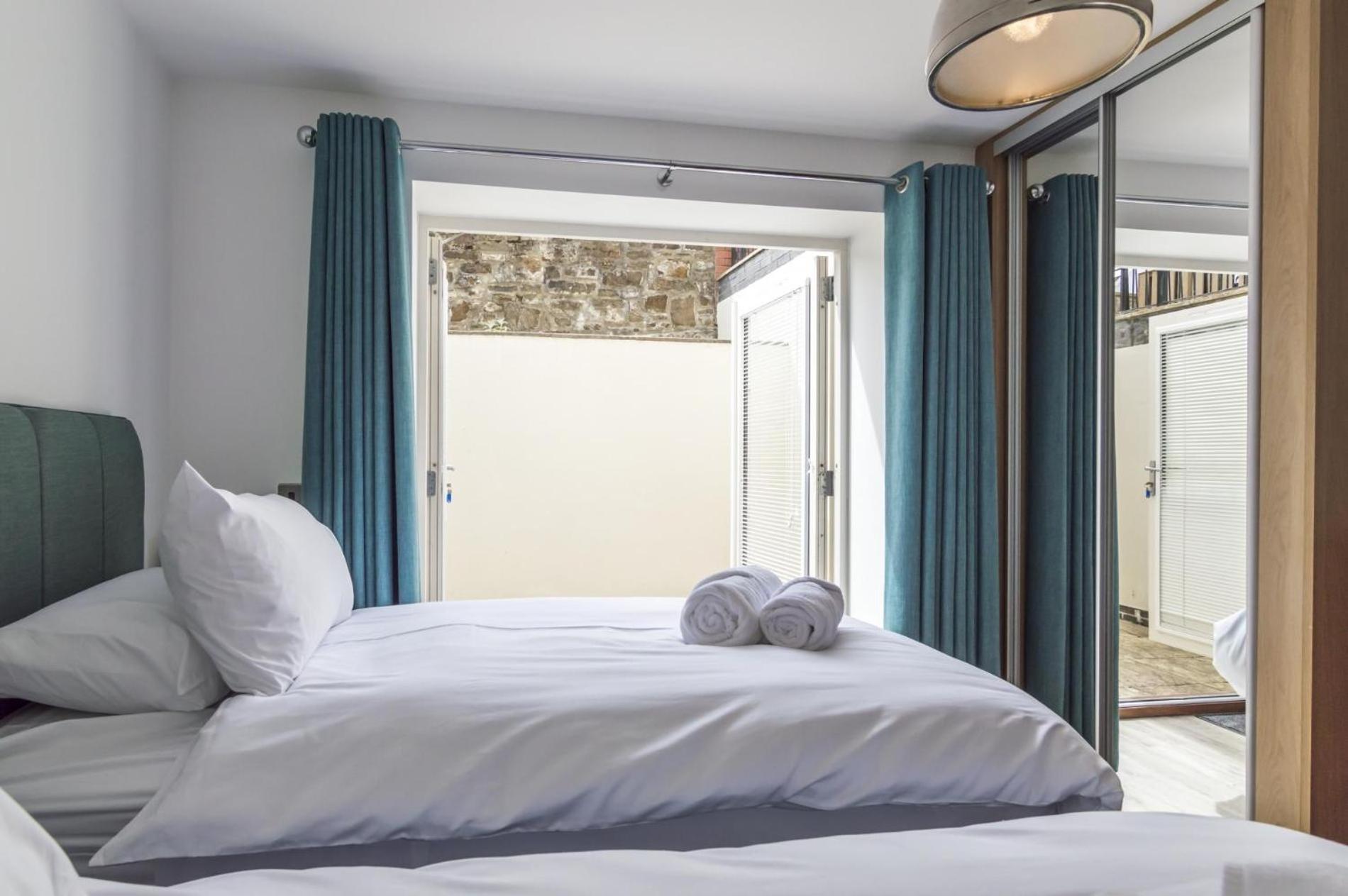 Milford Street - 5 Bedroom Luxurious Holiday Home - Saundersfoot Kültér fotó